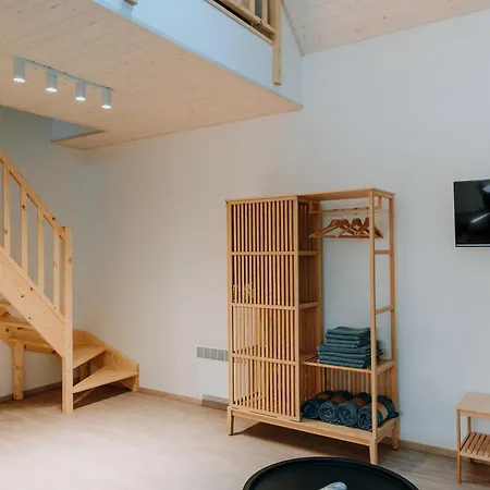 Parlesak アパート